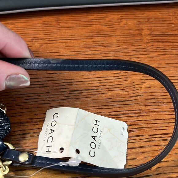 NWT Coach F41718 Signature Legacy Stripe Denim Wristlet Pouch - Picture 15 of 16